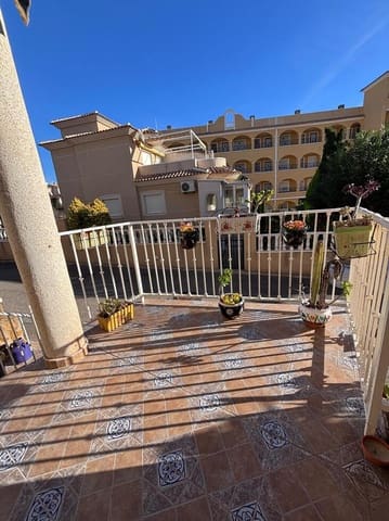 2 soverom Hus til salgs i Villamartin, Orihuela med svømmebasseng garasje - € 164 950 (Ref: 9382552)