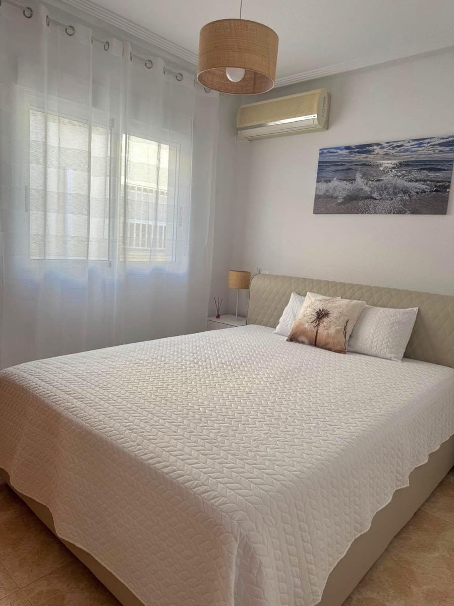 3 makuuhuone Huoneisto myytävänä paikassa Torrevieja - 185 000 € (Ref: 9382557)