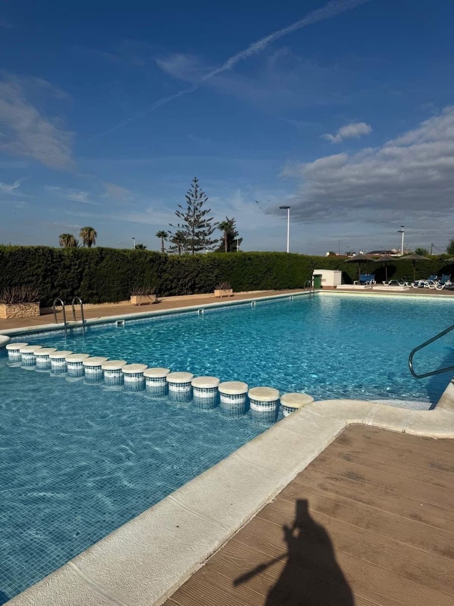 3 makuuhuone Huoneisto myytävänä paikassa Torrevieja - 185 000 € (Ref: 9382557)