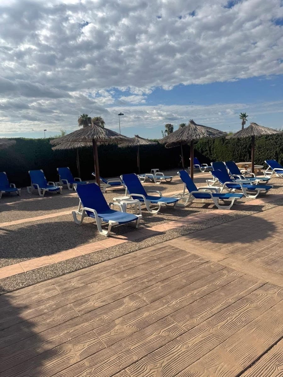 3 makuuhuone Huoneisto myytävänä paikassa Torrevieja - 185 000 € (Ref: 9382557)