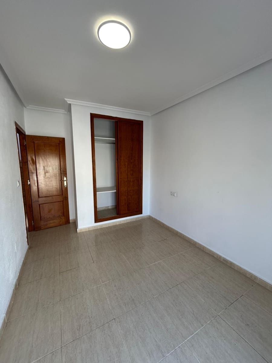 2 soveværelse Lejlighed til salg i Orihuela Costa med swimmingpool - € 182.000 (Ref: 9382558)