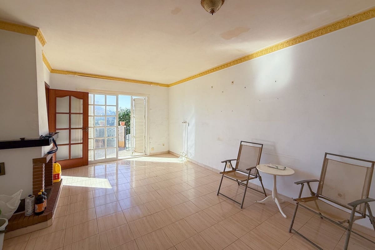 3 soveværelse Semi-Rækkehus til salg i Mijas med swimmingpool garage - € 325.000 (Ref: 9382561)