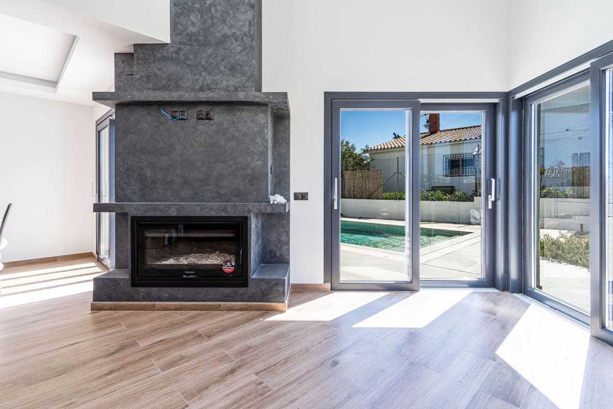 3 sypialnia Willa na sprzedaż w Estepona z garażem - 1 300 000 € (Ref: 9382562)