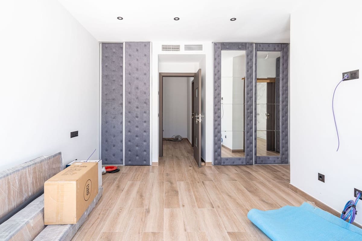 3 sypialnia Willa na sprzedaż w Estepona z garażem - 1 300 000 € (Ref: 9382562)