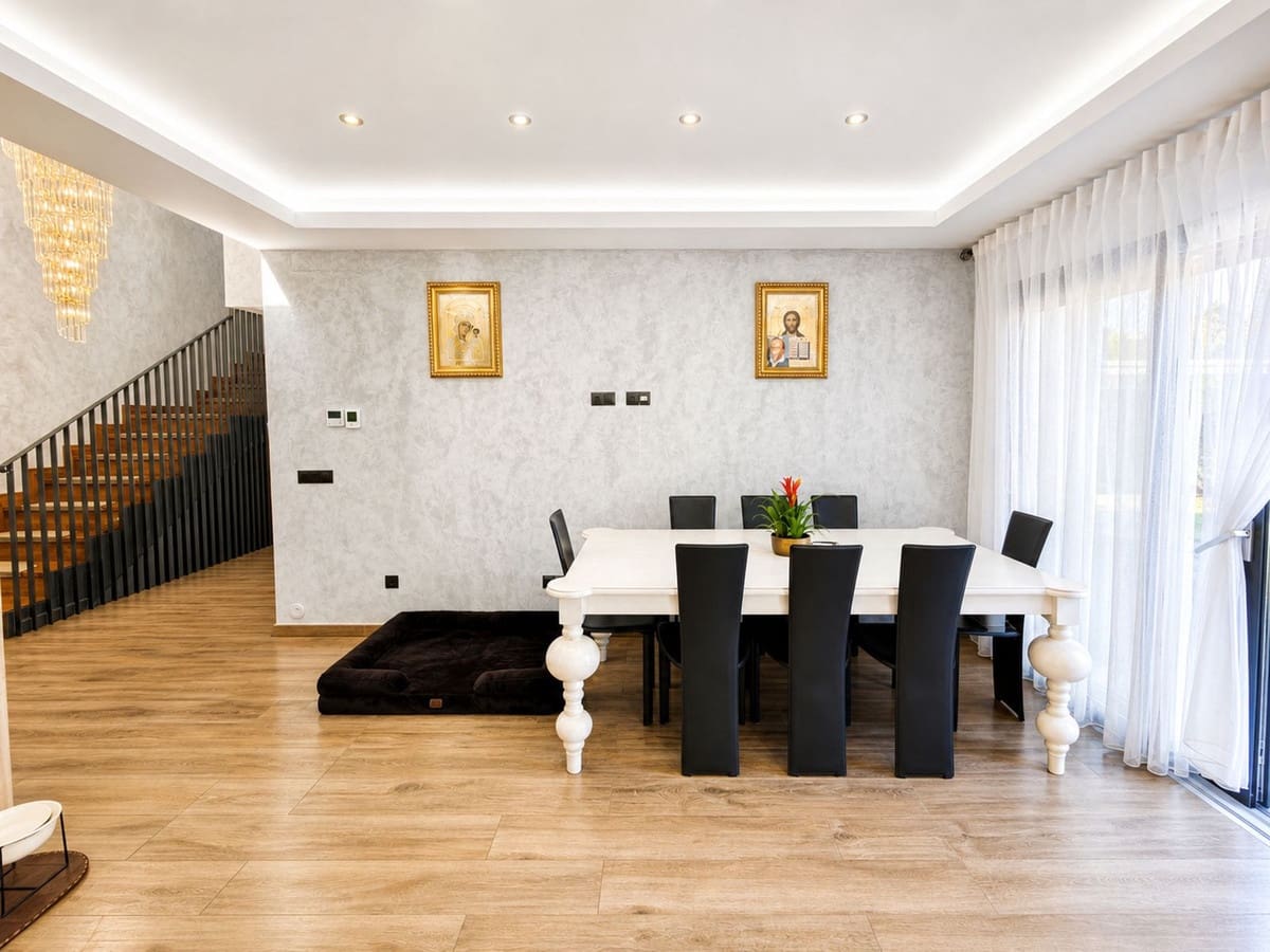 Chalet de 3 habitaciones en Buenas Noches en venta con piscina garaje - 1.300.000 € (Ref: 9382562)