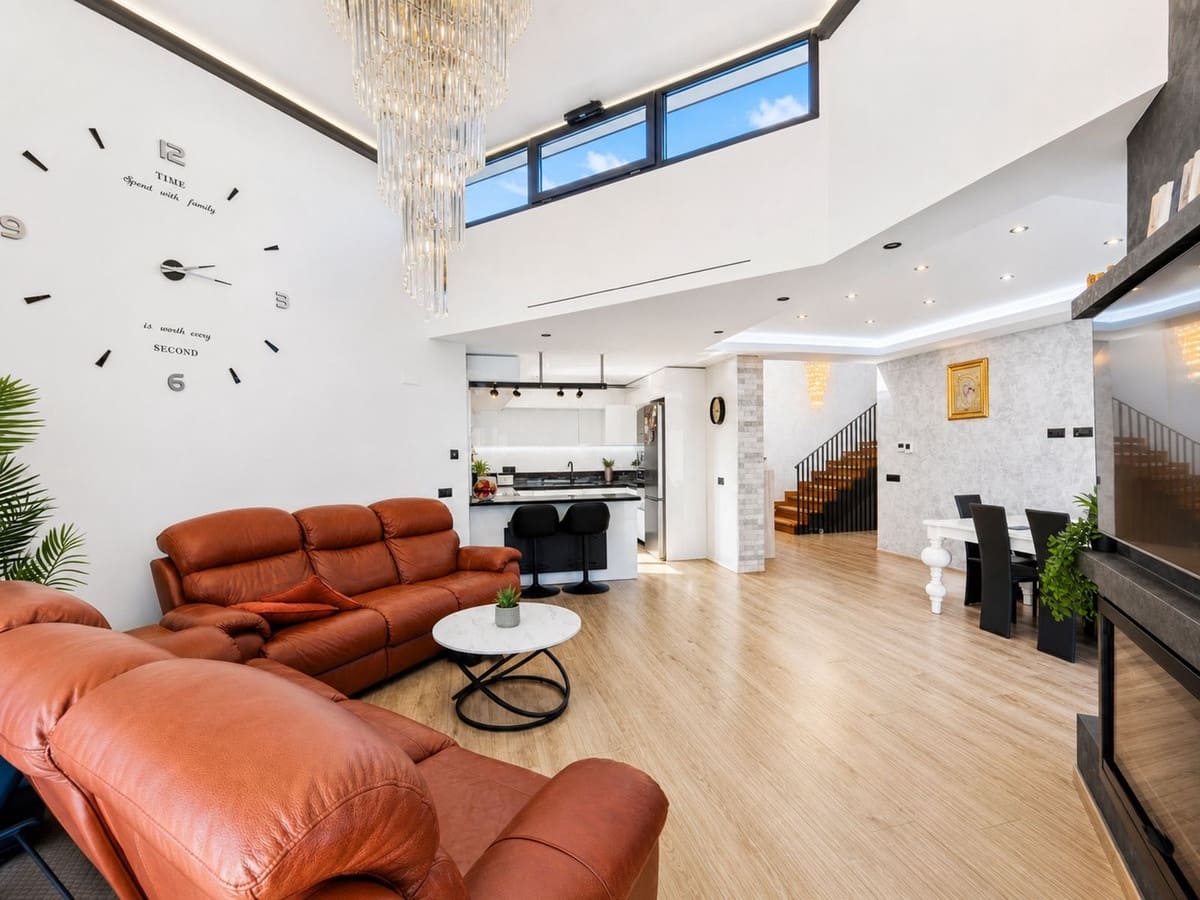 Chalet de 3 habitaciones en Buenas Noches en venta con piscina garaje - 1.300.000 € (Ref: 9382562)