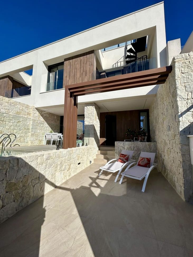 3 bedroom Townhouse for sale in Dolores with pool - € 430,000 (Ref: 9385404)