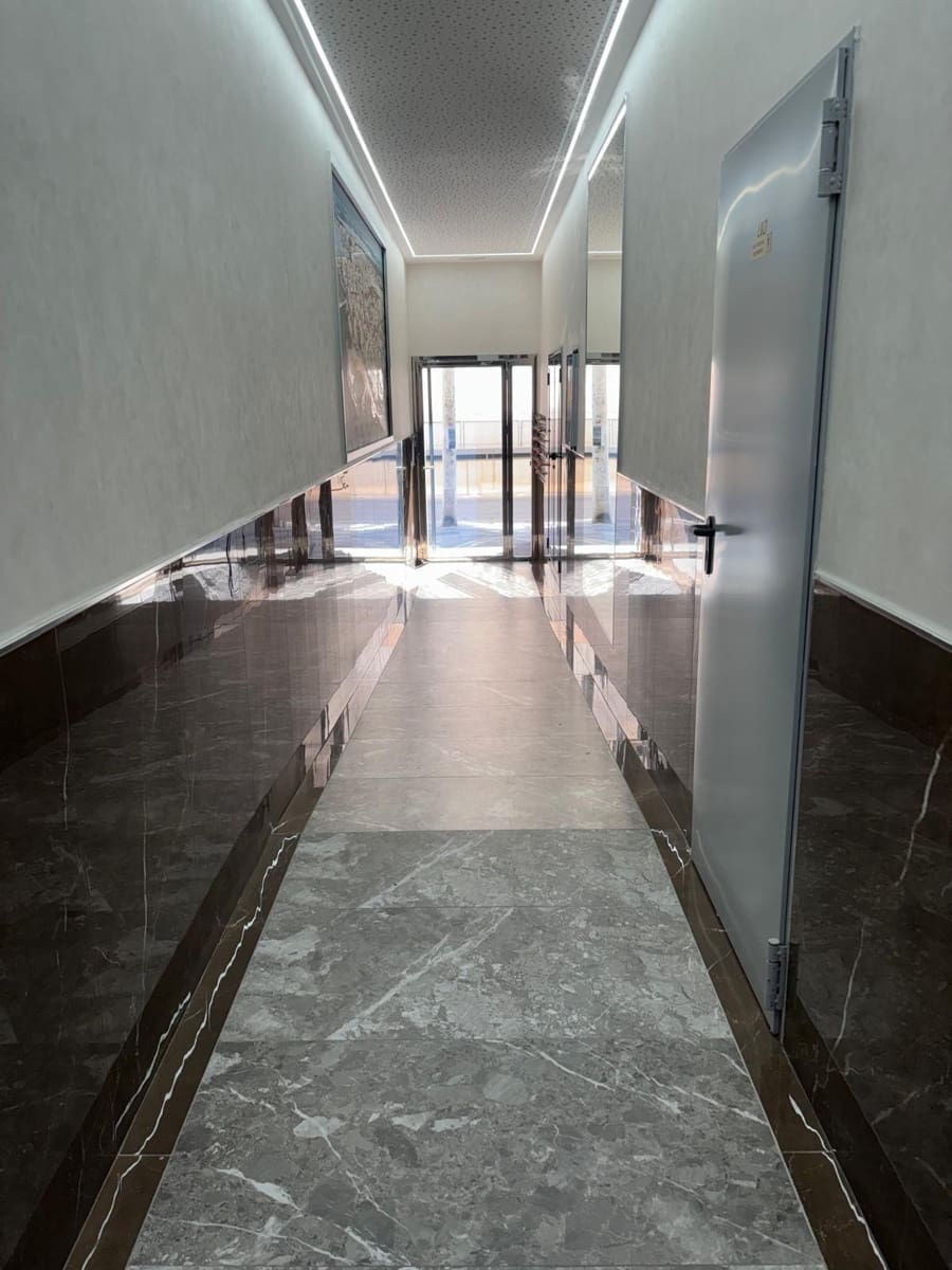 Apartamento de 3 habitaciones en Torrevieja en venta con piscina - 329.000 € (Ref: 9385412)