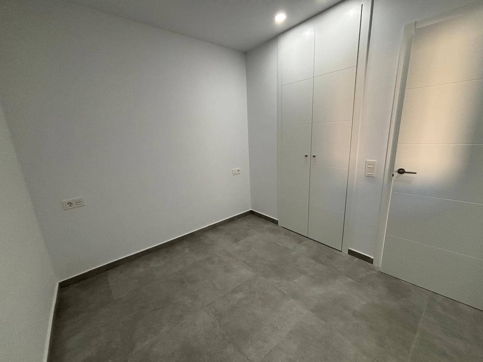 Apartamento de 3 habitaciones en Torrevieja en venta con piscina - 329.000 € (Ref: 9385412)