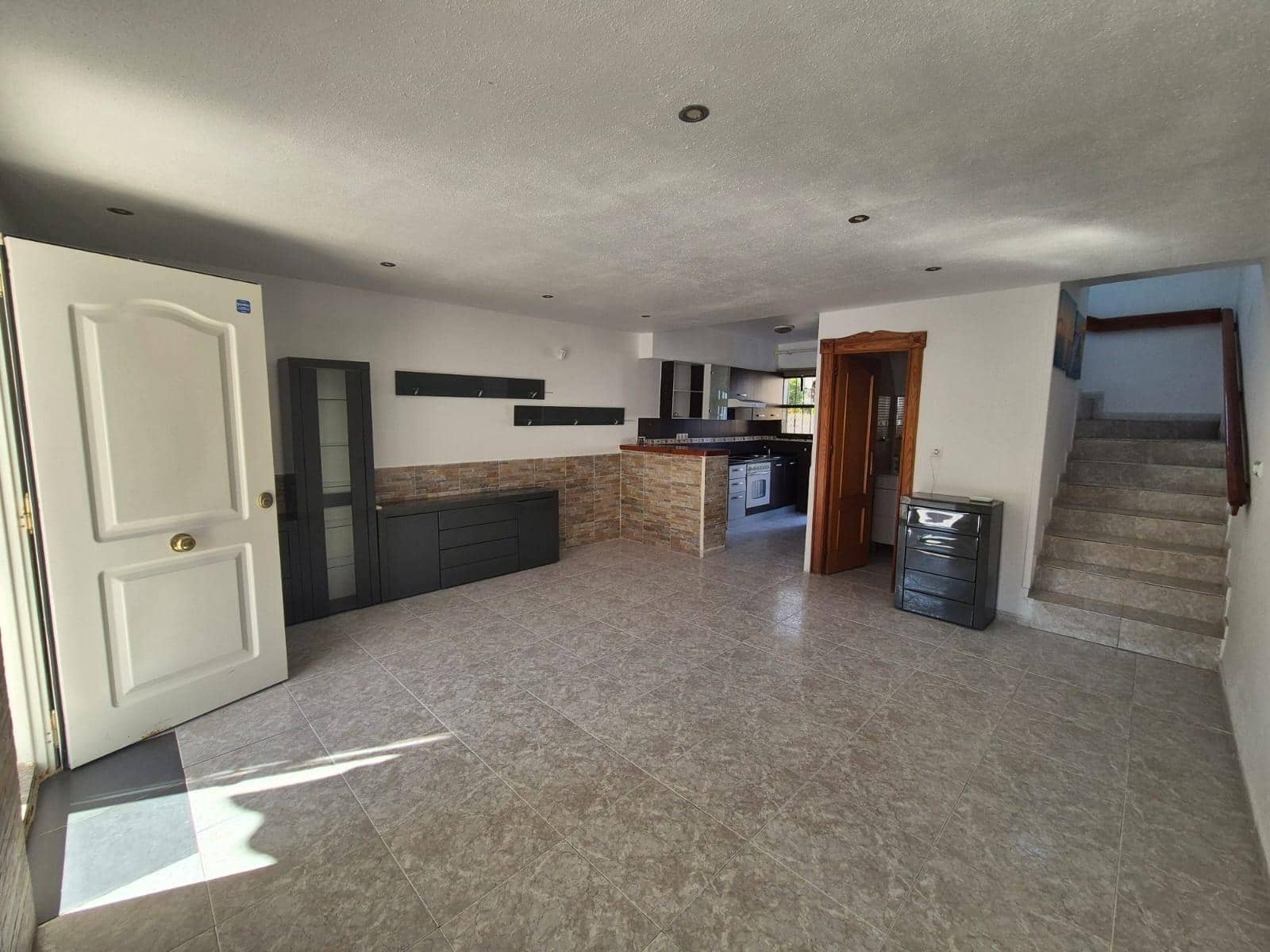 3 bedroom Townhouse for sale in Torrevieja - € 169,000 (Ref: 9385414)