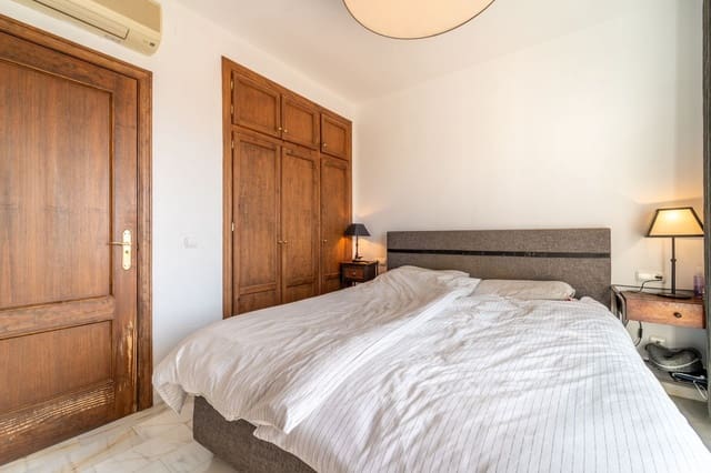 3 bedroom Townhouse for sale in Casco Antiguo, Marbella with pool garage - € 875,000 (Ref: 9385418)