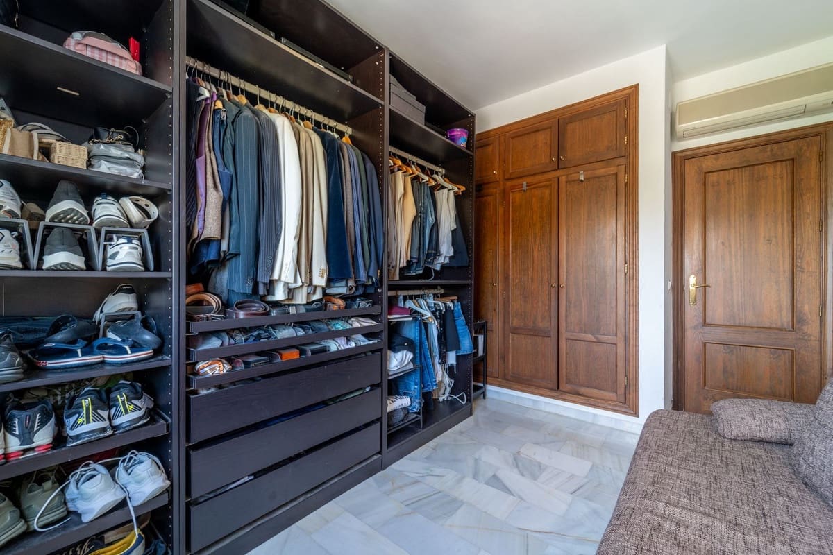 3 soveværelse Villa til salg i Marbella med swimmingpool garage - € 875.000 (Ref: 9385418)