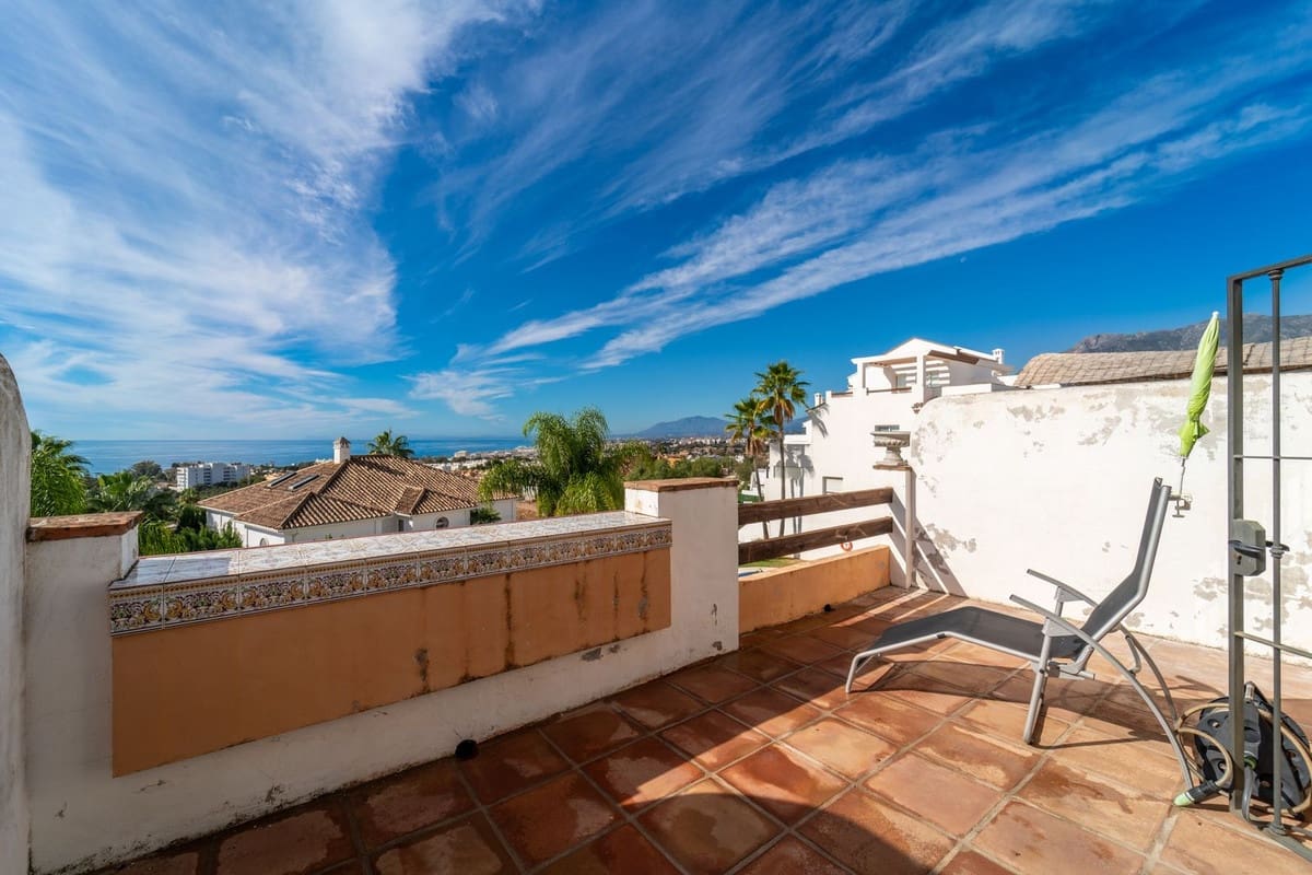 3 soveværelse Villa til salg i Marbella med swimmingpool garage - € 875.000 (Ref: 9385418)