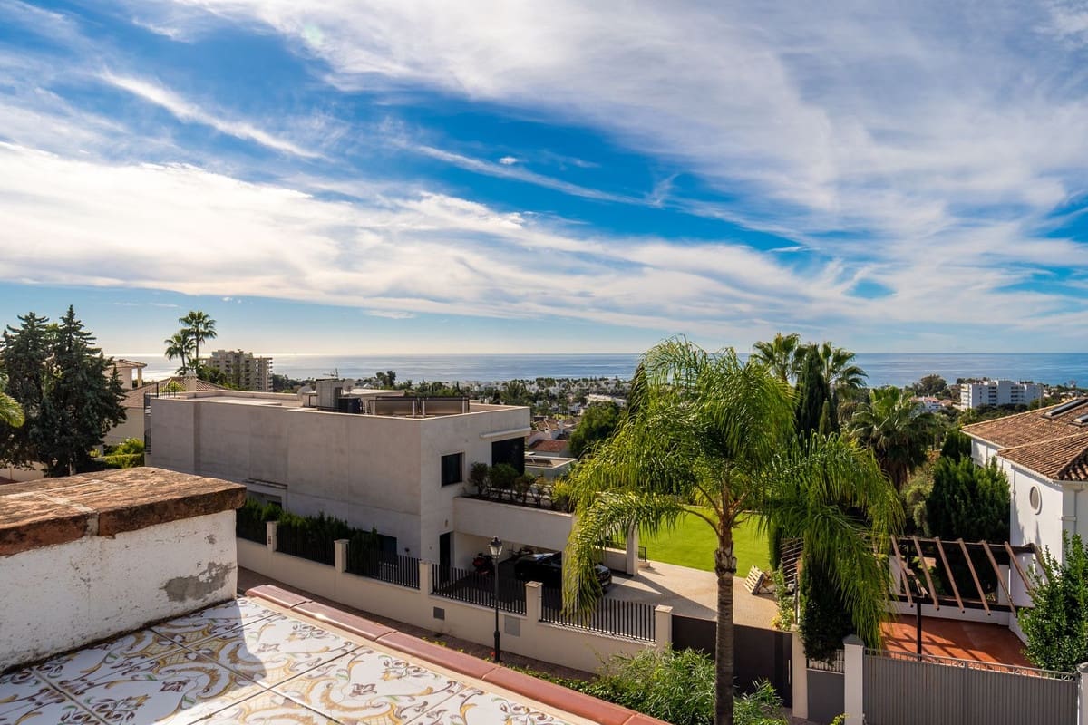 3 soveværelse Villa til salg i Marbella med swimmingpool garage - € 875.000 (Ref: 9385418)