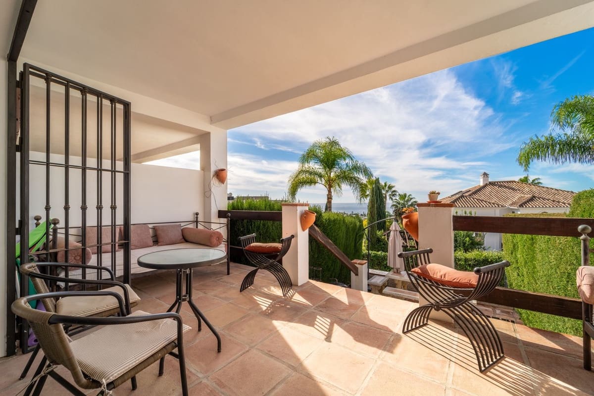3 soveværelse Villa til salg i Marbella med swimmingpool garage - € 875.000 (Ref: 9385418)