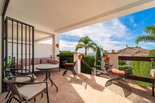 3 bedroom Villa for sale in Lomas De Marbella, Marbella with pool garage - € 875,000 (Ref: 9385418)