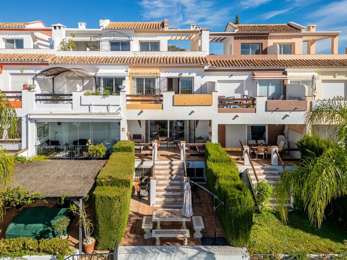3 soveværelse Villa til salg i Marbella med swimmingpool garage - € 875.000 (Ref: 9385418)