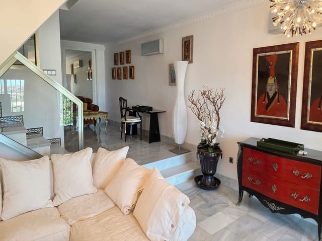 3 soverom Hus til salgs i Mijas Golf, Mijas - € 405 000 (Ref: 9385419)