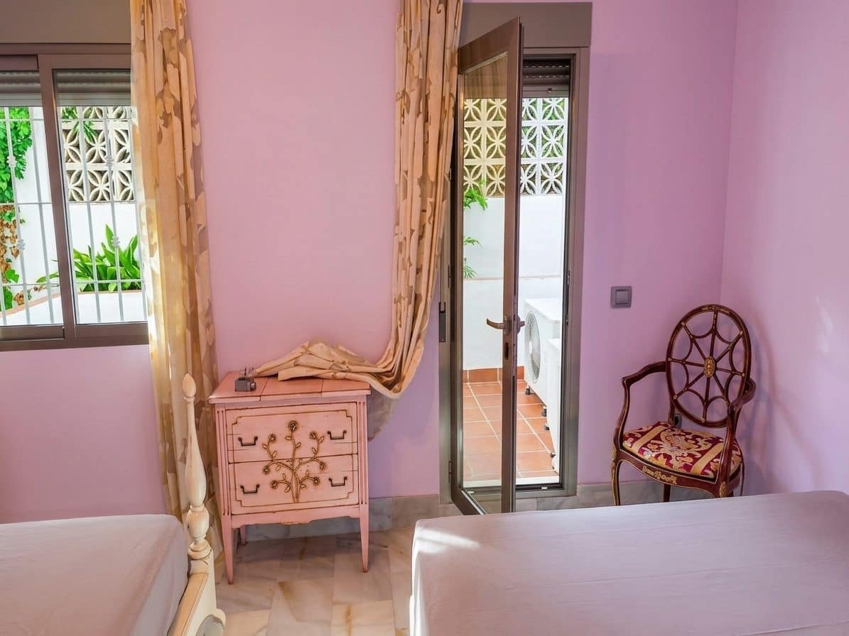 3 bedroom Villa for sale in Mijas Golf with garage - € 405,000 (Ref: 9385419)