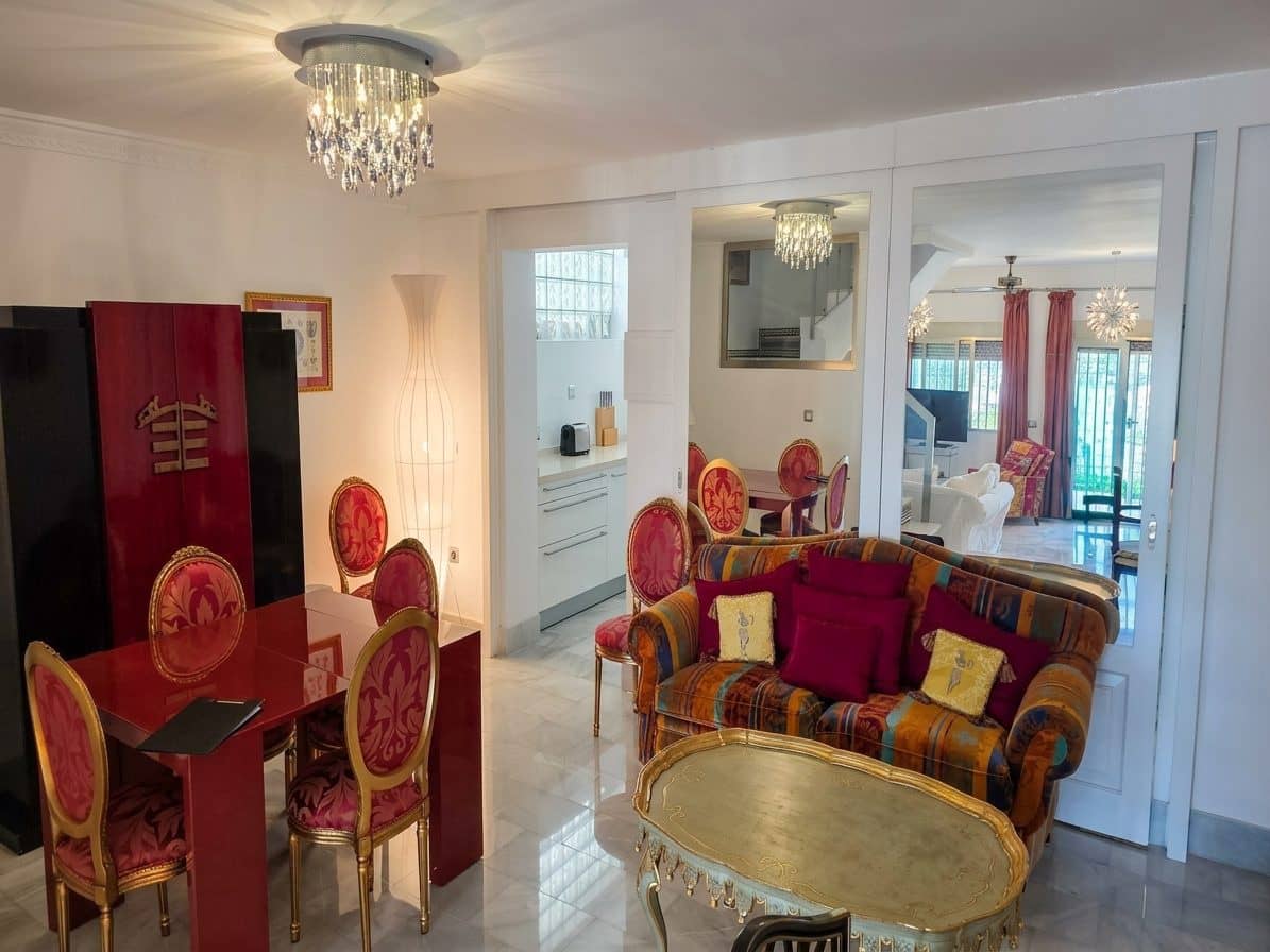 3 bedroom Villa for sale in Mijas Golf with garage - € 405,000 (Ref: 9385419)