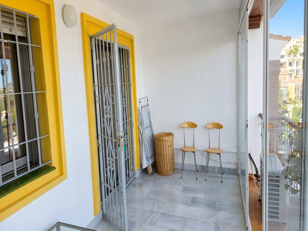 3 bedroom Villa for sale in Mijas Golf with garage - € 405,000 (Ref: 9385419)