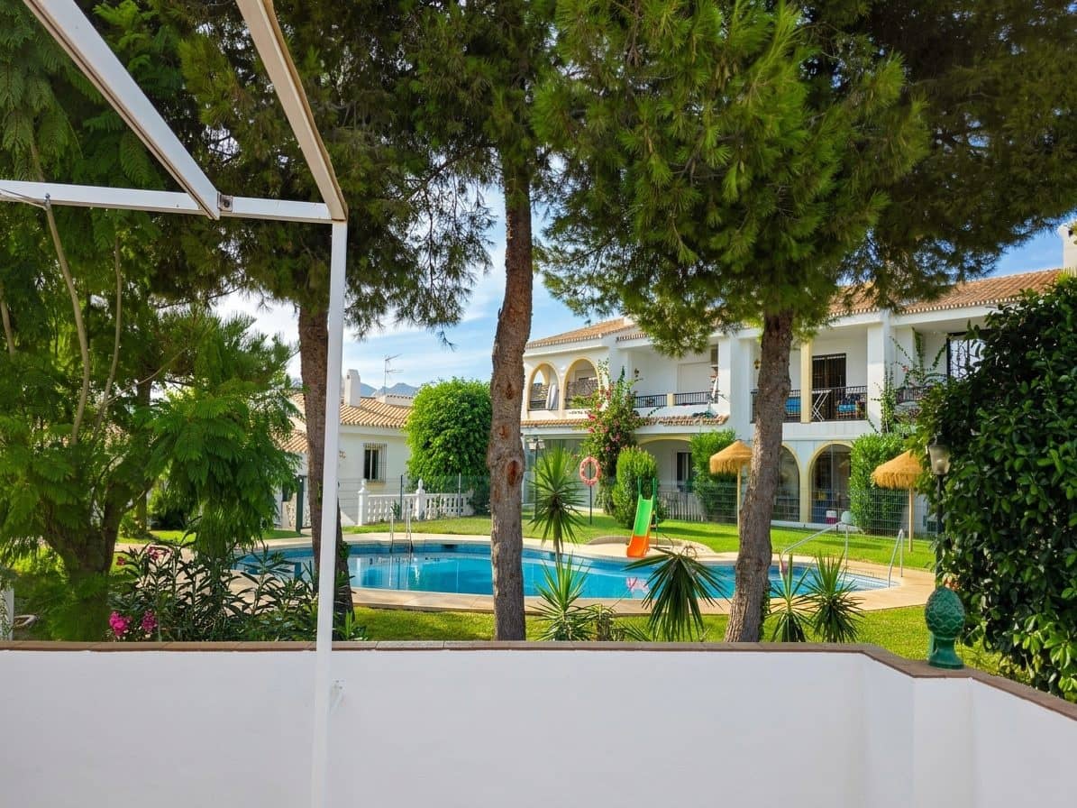 3 bedroom Villa for sale in Mijas Golf with garage - € 405,000 (Ref: 9385419)