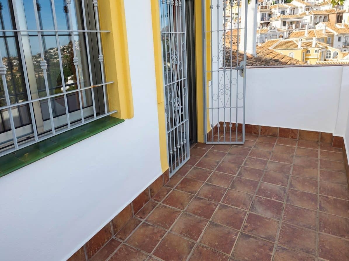 3 bedroom Villa for sale in Mijas Golf with garage - € 405,000 (Ref: 9385419)