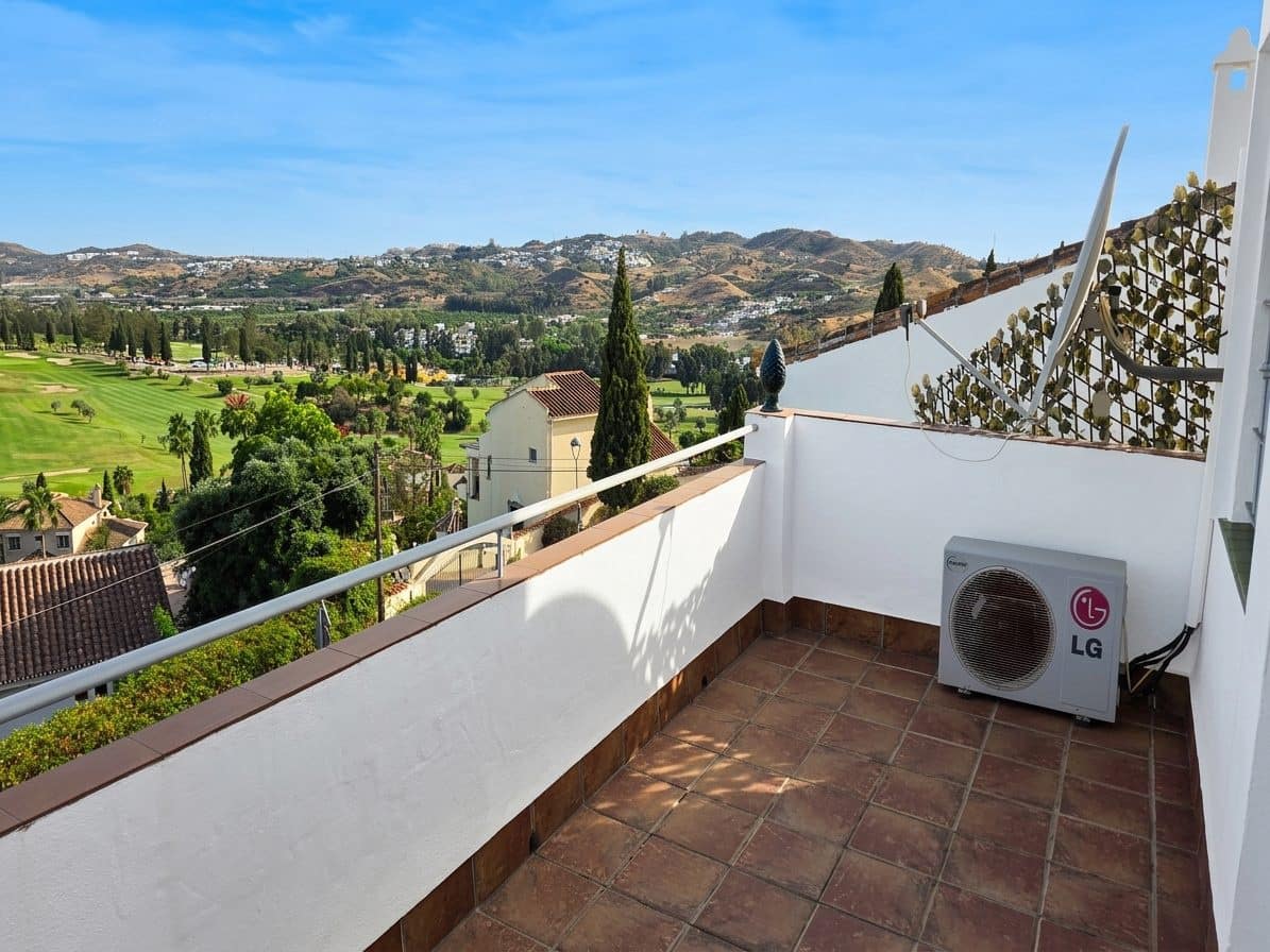 3 bedroom Villa for sale in Mijas Golf with garage - € 405,000 (Ref: 9385419)