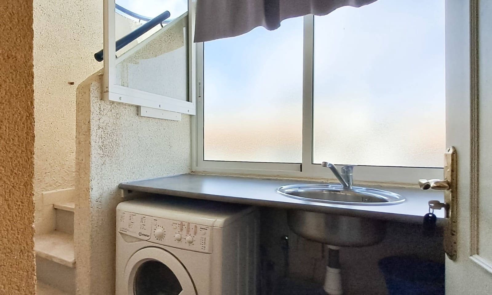 2 makuuhuone Huoneisto myytävänä paikassa Torrevieja mukana uima-altaan - 145 000 € (Ref: 9387783)