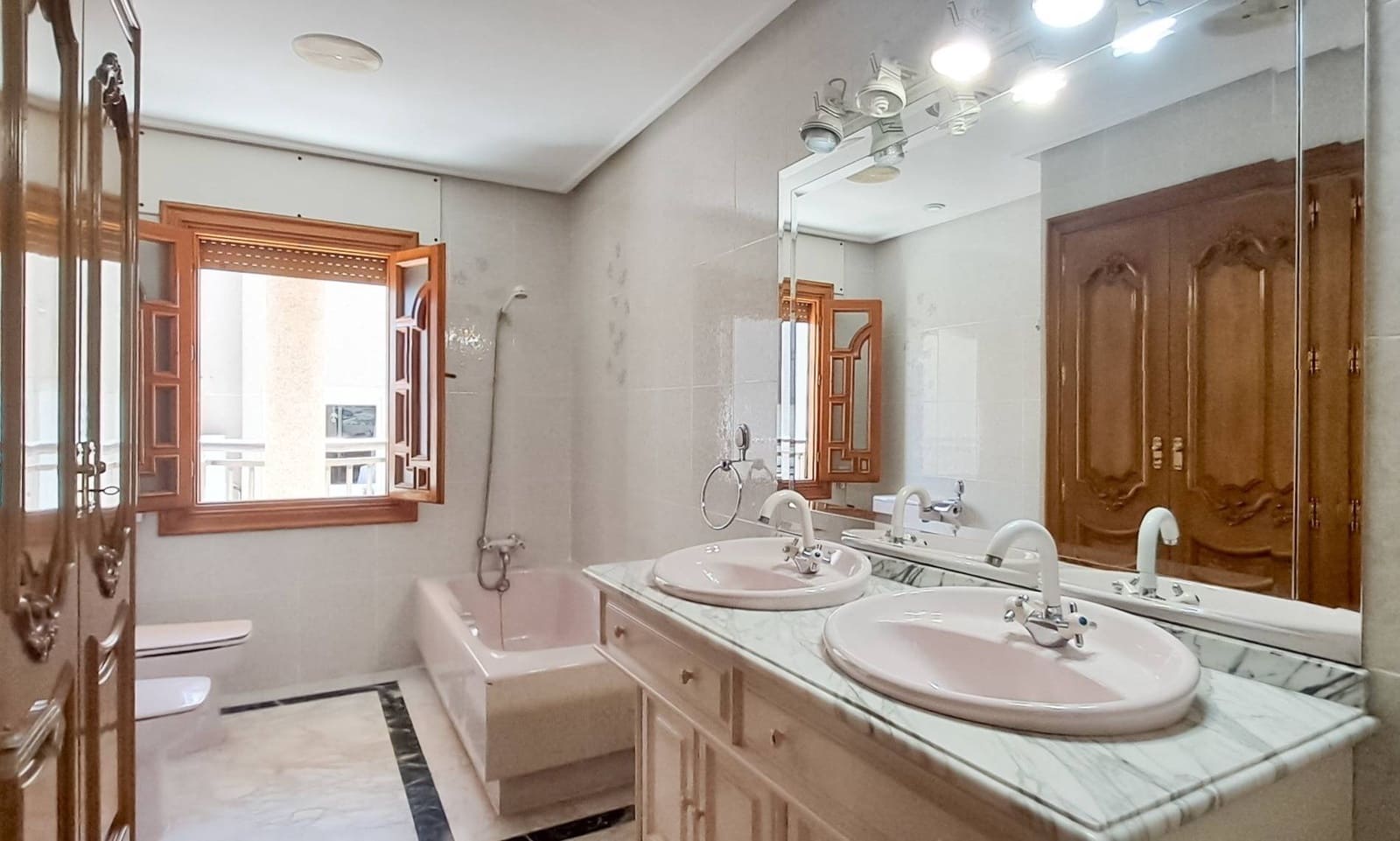 6 bedroom Apartment for sale in San Pedro del Pinatar - € 414,000 (Ref: 9387784)