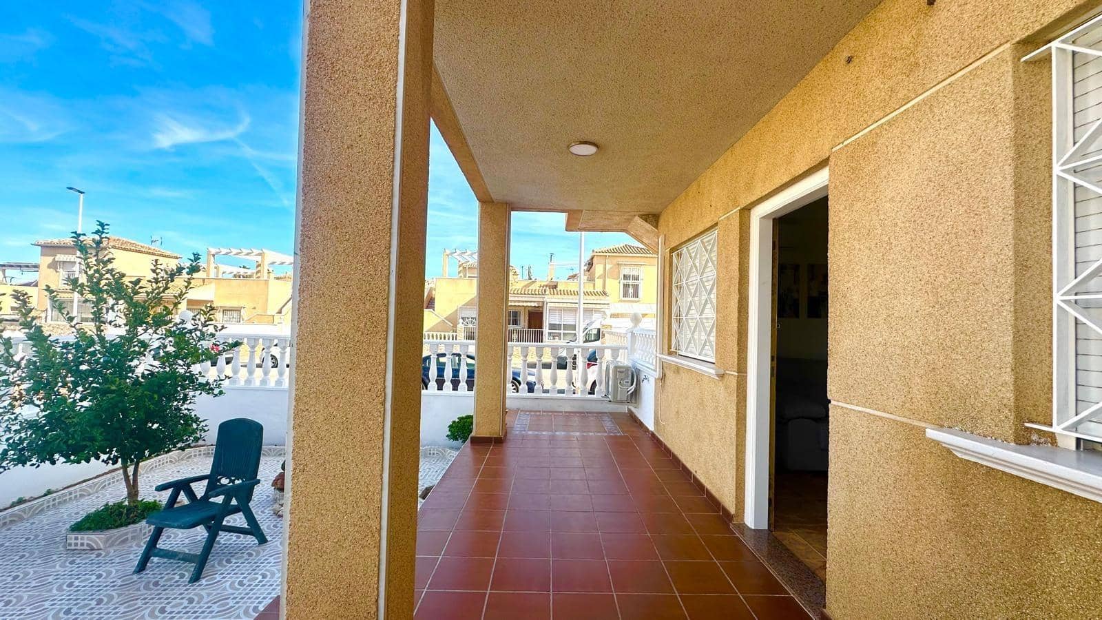 2 bedroom Bungalow for sale in Torrevieja - € 159,900 (Ref: 9387785)