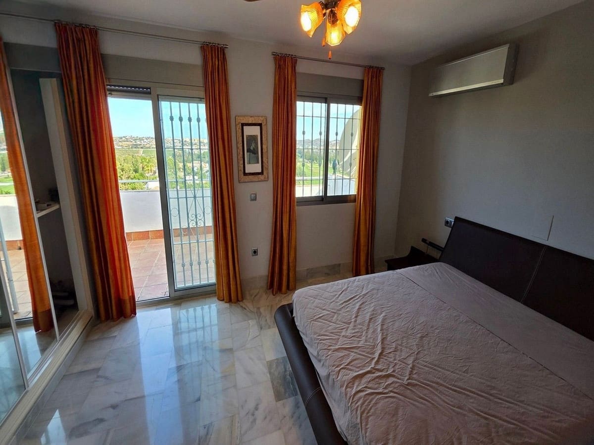 3 soverom Hus til salgs i Mijas Costa med garasje - € 425 000 (Ref: 9387787)