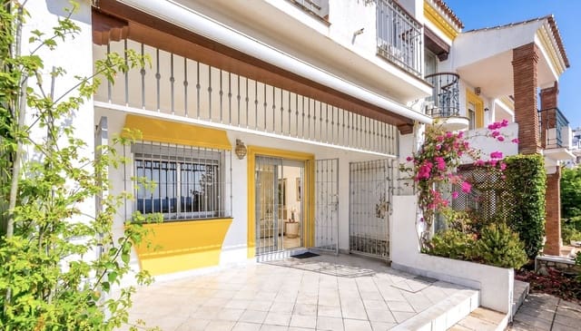 Casa de 3 habitaciones en Mijas Costa, Mijas en venta - 405.000 € (Ref: 9387787)