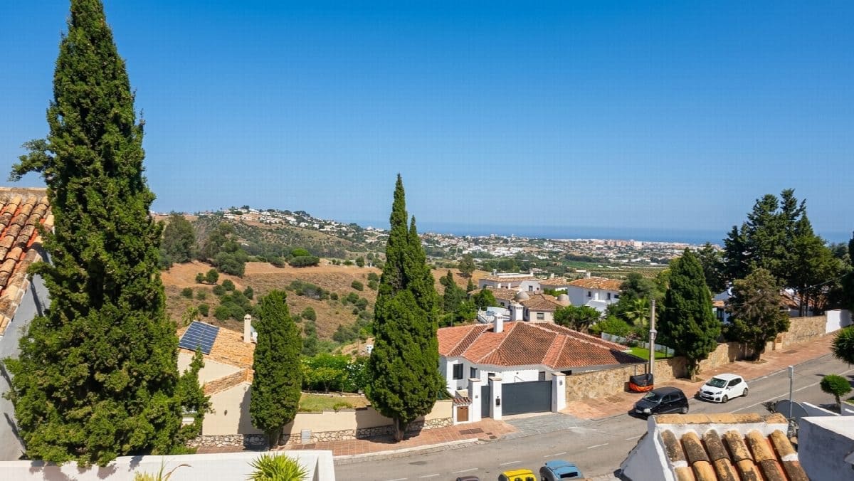 3 chambre Villa/Maison à vendre à Mijas Costa avec garage - 405 000 € (Ref: 9387787)