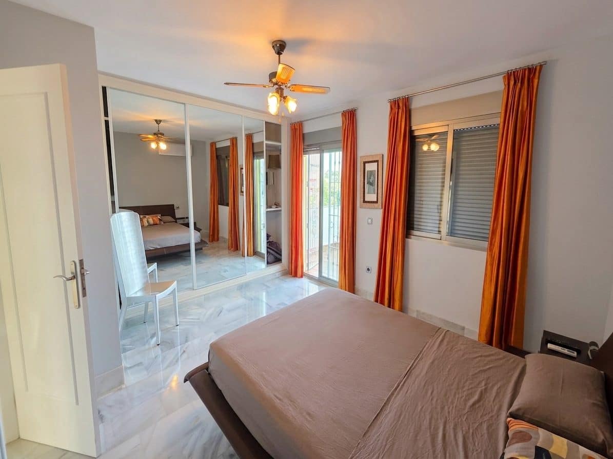 3 chambre Villa/Maison à vendre à Mijas Costa avec garage - 405 000 € (Ref: 9387787)