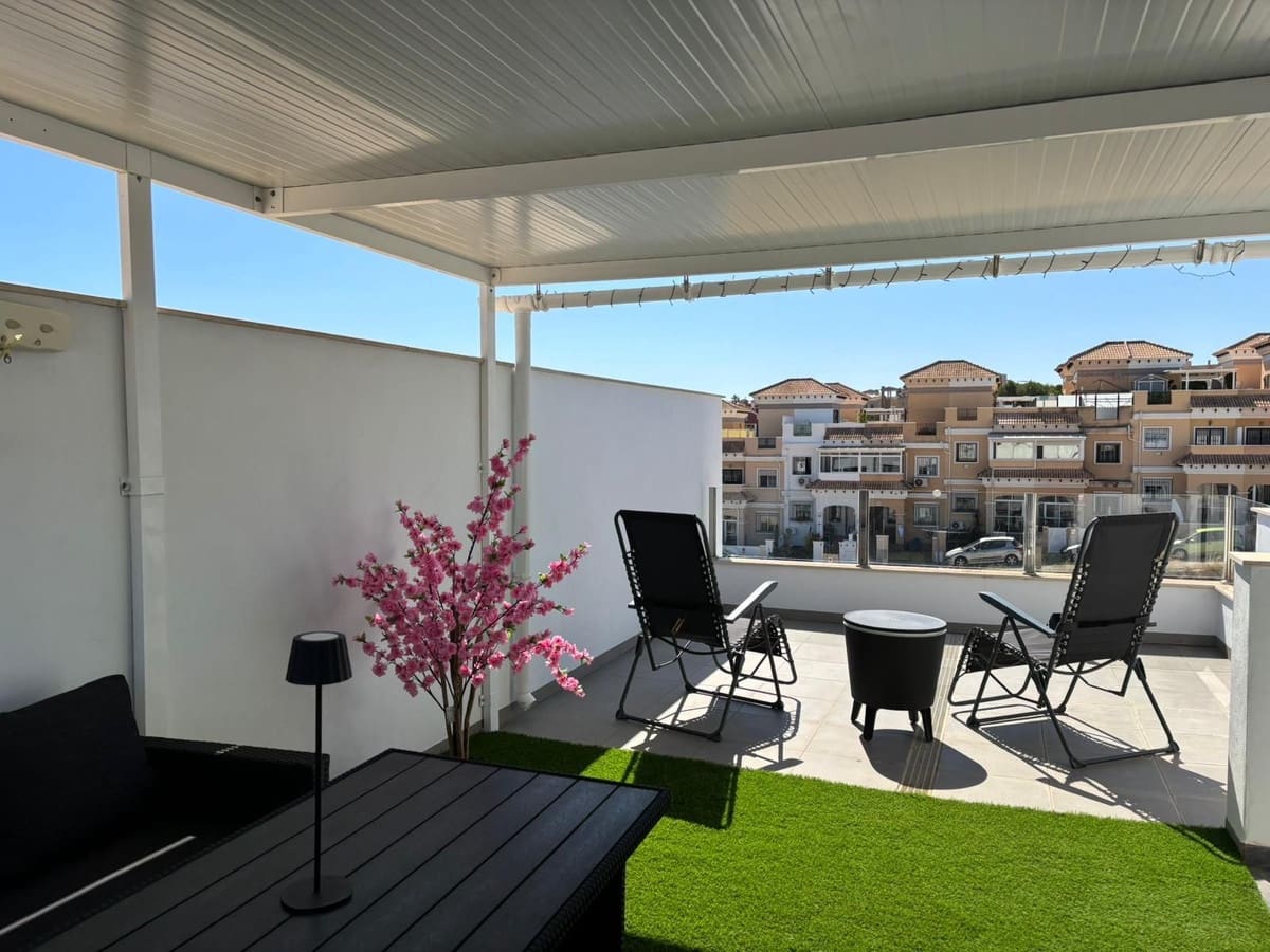 3 bedroom Townhouse for sale in Villamartin with pool - € 335,000 (Ref: 9387788)