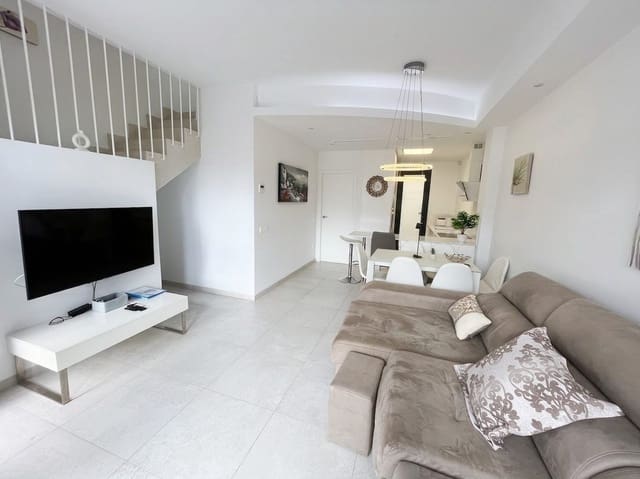 3 chambre Maison de Ville à vendre à Lomas de Campoamor - Las Ramblas, Orihuela avec piscine - 335 000 € (Ref: 9387788)