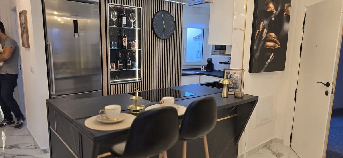 2 soveværelse Lejlighed til salg i Hacienda Riquelme med garage - € 189.900 (Ref: 9390464)