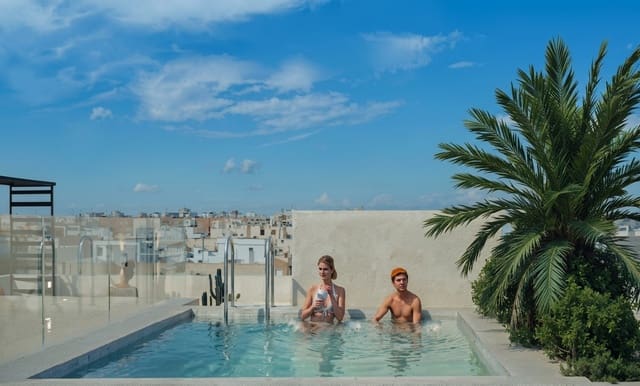 1 slaapkamer Appartement te koop in Las Piscinas Naturales, Torrevieja met zwembad - € 226.000 (Ref: 9390467)