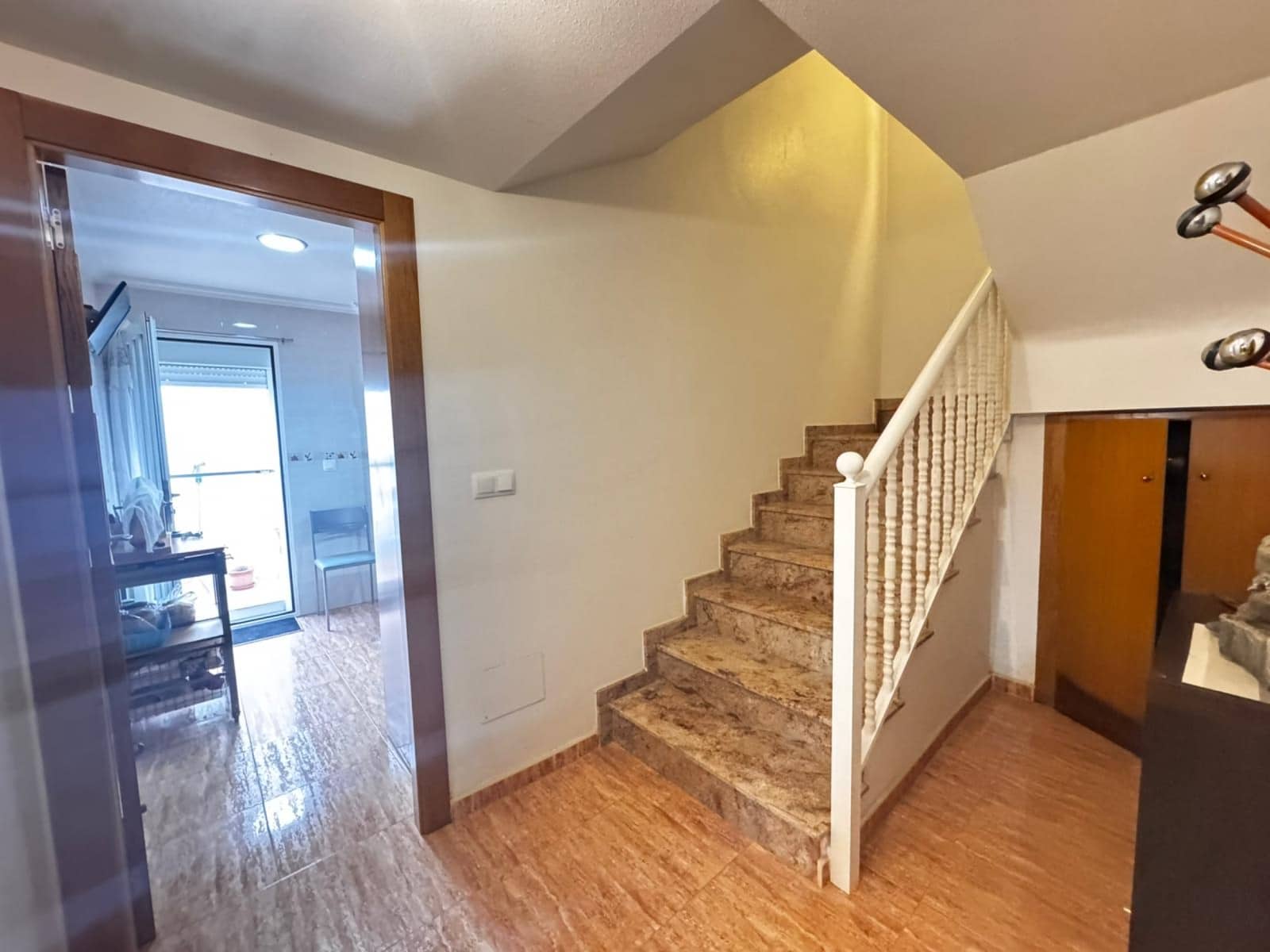 4 soveværelse Villa til salg i Los Alcazares med garage - € 269.900 (Ref: 9390474)