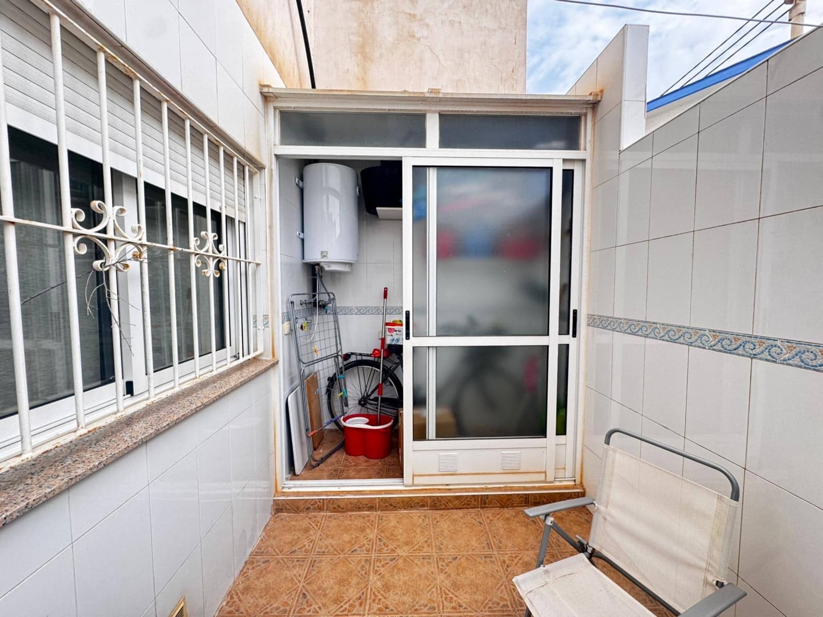 4 soveværelse Villa til salg i Los Alcazares med garage - € 269.900 (Ref: 9390474)