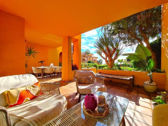 Apartamento de 3 habitaciones en La Duquesa / Puerto de la Duquesa, Manilva en venta - 595.000 € (Ref: 9390488)