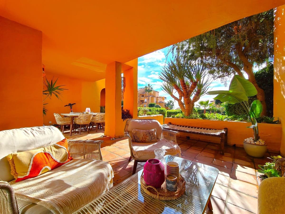 3 bedroom Apartment for sale in La Duquesa / Puerto de la Duquesa - € 595,000 (Ref: 9390488)