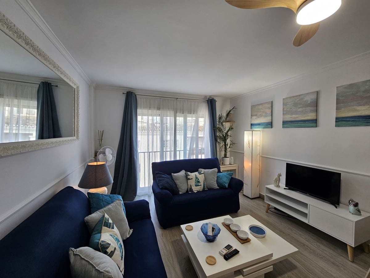 Apartamento de 2 habitaciones en La Duquesa / Puerto de la Duquesa en venta - 330.000 € (Ref: 9390489)