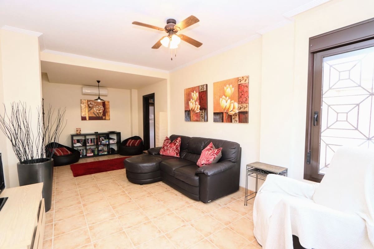 3 bedroom Semi-detached Villa for sale in San Cayetano with pool garage - € 165,000 (Ref: 9390491)