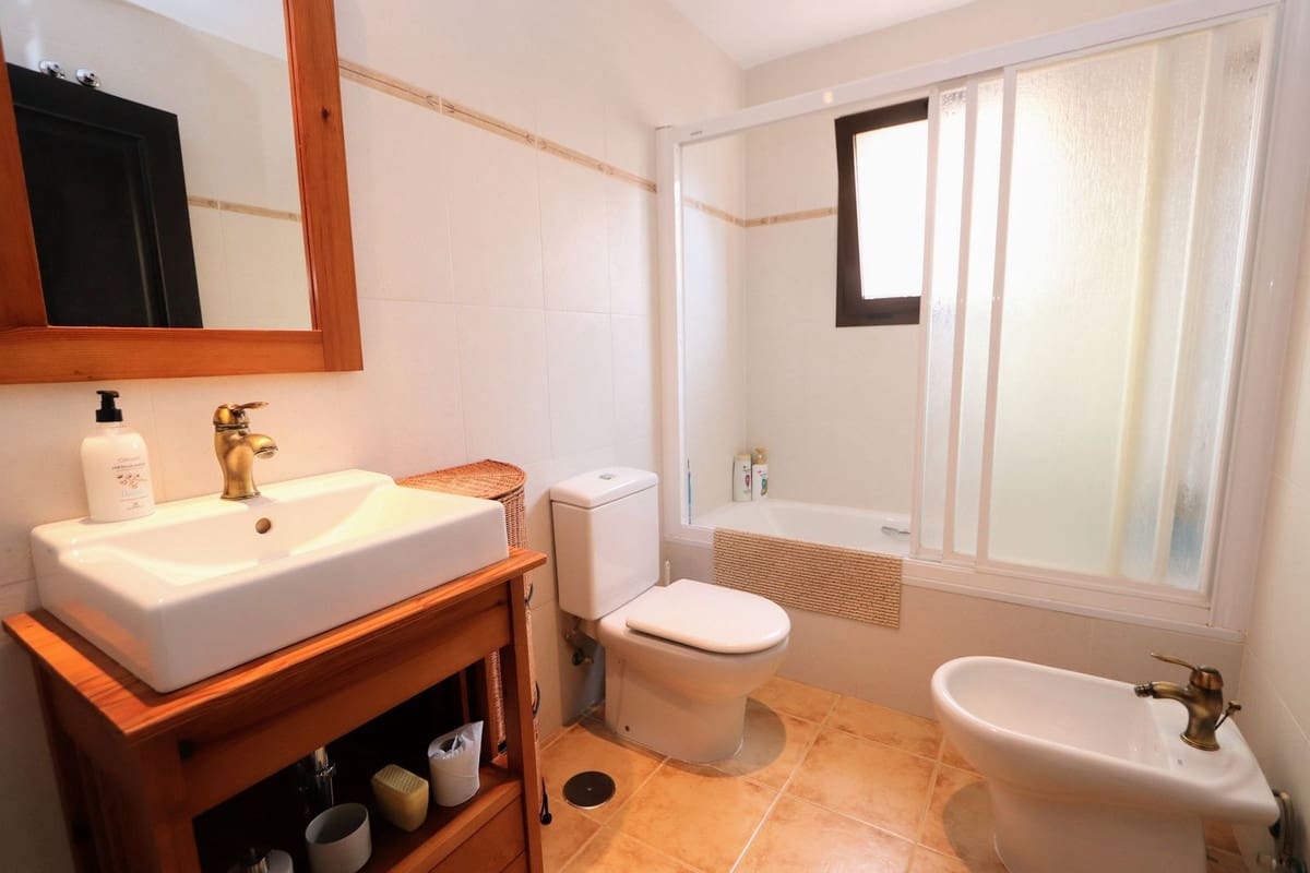 3 bedroom Semi-detached Villa for sale in San Cayetano with pool garage - € 165,000 (Ref: 9390491)