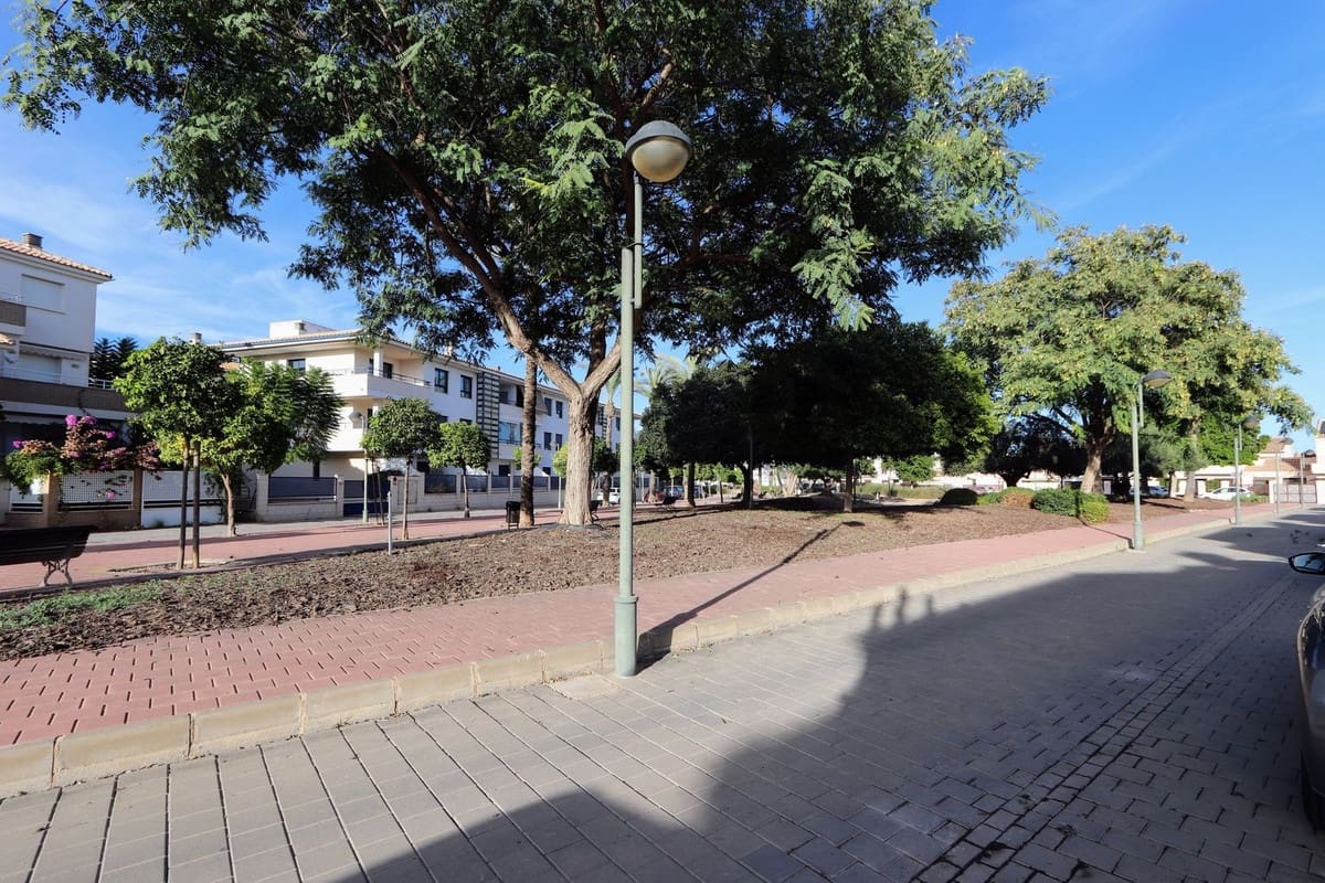 3 bedroom Semi-detached Villa for sale in San Cayetano with pool garage - € 165,000 (Ref: 9390491)