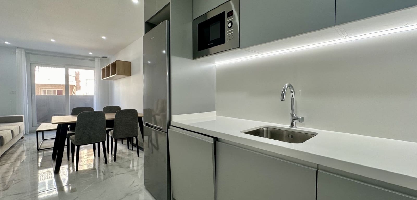 2 sypialnia Apartament na sprzedaż w Torrevieja - 239 000 € (Ref: 9393300)