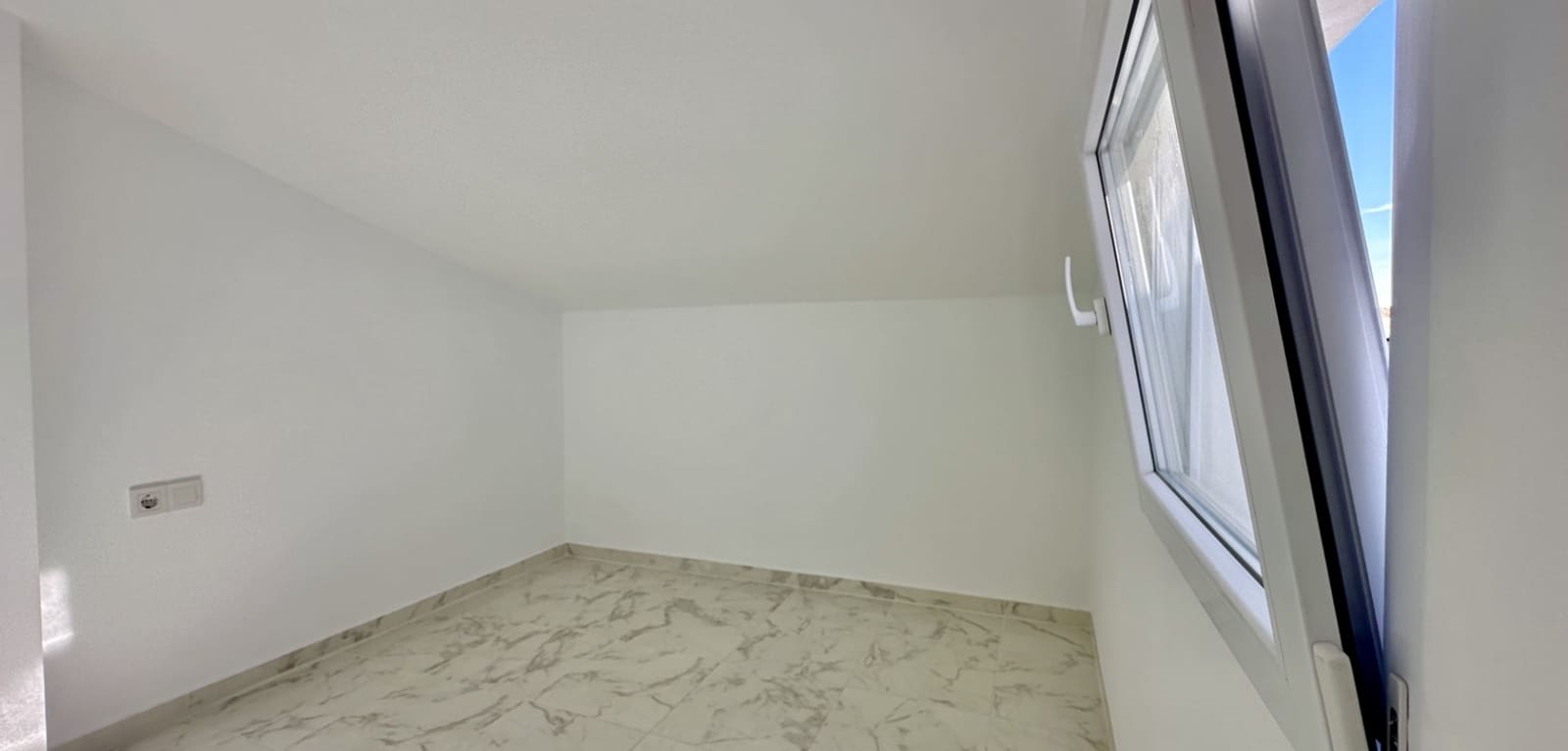 3 soverom Hus til salgs i Torrevieja med svømmebasseng - € 229 000 (Ref: 9393301)