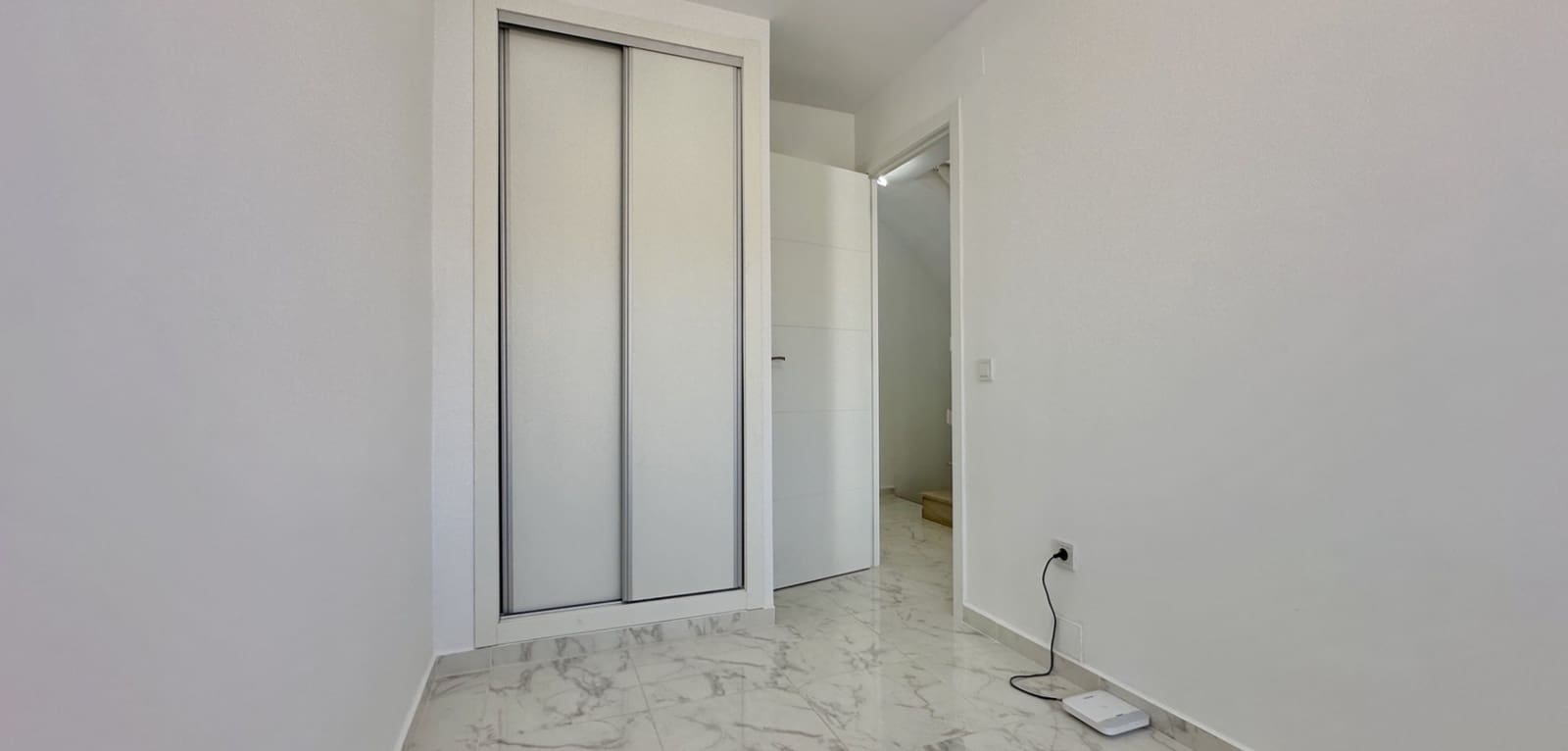 3 soverom Hus til salgs i Torrevieja med svømmebasseng - € 229 000 (Ref: 9393301)